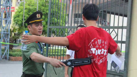 Hà Tĩnh đồng loạt sử dụng máy quét an ninh tại 35 Điểm thi