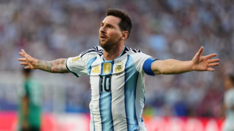Messi ghi hat-trick, đi vào lịch sử World Cup