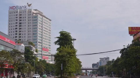 Hà Nội: Tổ chức giao thông trên đường Văn Cao để thi công tuyến đường sắt đô thị số 5