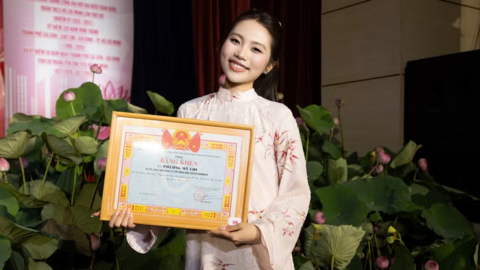 Phương Mỹ Chi nhận danh hiệu 'Thanh niên tiên tiến TPHCM làm theo lời Bác' 2026