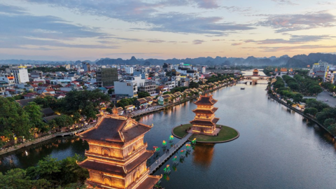 Ninh Bình: Điểm check-in siêu “hot” ngắm toàn cảnh Phố cổ Hoa Lư