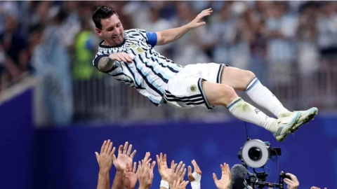 4 phút tỏa sáng của Messi trong trận đấu 'điên rồ' Argentina - Ai Cập
