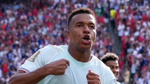 Podcast 10/07: Mbappe bắt kịp Messi, Pháp lần thứ 3 liên tiếp vào bán kết World Cup
