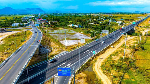 Bộ Xây dựng: Đề xuất 6 tiêu chí xét thứ tự ưu tiên đầu tư mở rộng cao tốc
