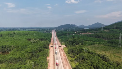 Sớm hoàn thành mở rộng cao tốc Cam Lộ - La Sơn, giảm tải cho Quốc lộ 1
