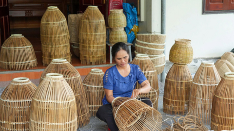 Khi nông dân đưa nơm tre lên “chợ số”