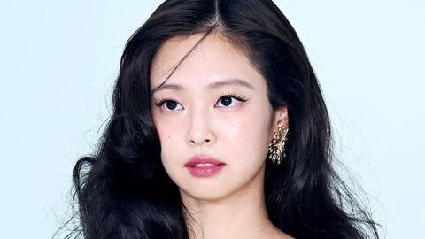 Podcast 18/08: Jennie (Blackpink) bật khóc trên sân khấu sau hàng loạt sự cố