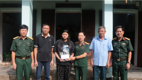 Nghĩa tình với gia đình liệt sĩ