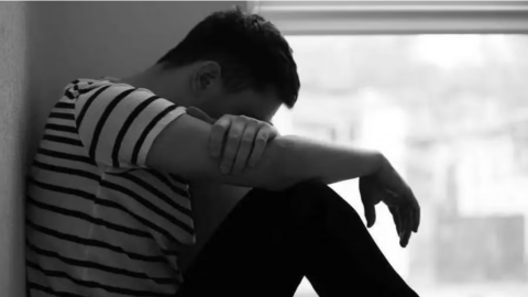 Dấu hiệu đàn ông bị... trầm cảm sau sinh