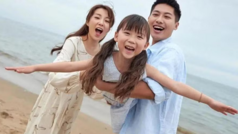Khoảnh khắc khiến con nhớ nhất về cha mẹ