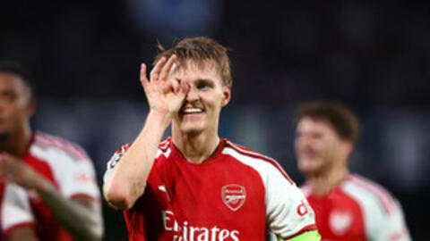 Arsenal thắng trận ra quân Champions League