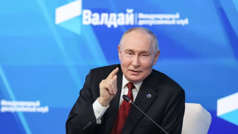Tổng thống Putin cảnh báo Nga sẽ đáp trả mạnh mẽ nếu Kaliningrad bị tấn công