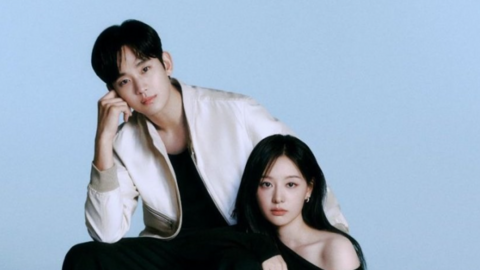 Kim Ji Won tái xuất ấn tượng, Kim Soo Hyun vẫn chờ ngày trở lại màn ảnh