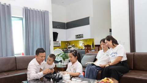 Chuyện nhà, chuyện làng