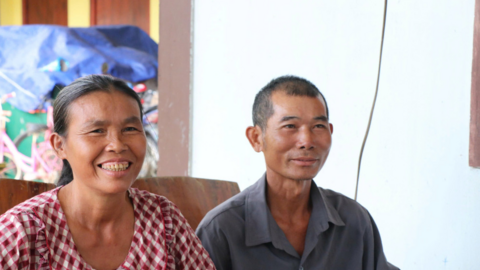 Chuyện cảm động về “bánh đúc có xương”