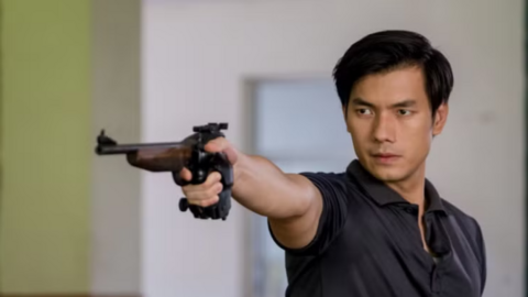 Nhan Phúc Vinh hóa thân thành người hùng Olympic trong 'Viên đạn cuối cùng'