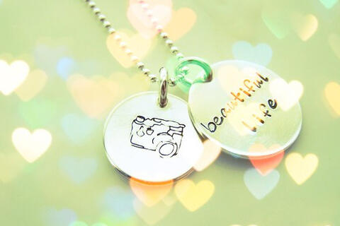 <a href="/ngam" title="Ngẫm" rel="dofollow">Ngẫm</a>