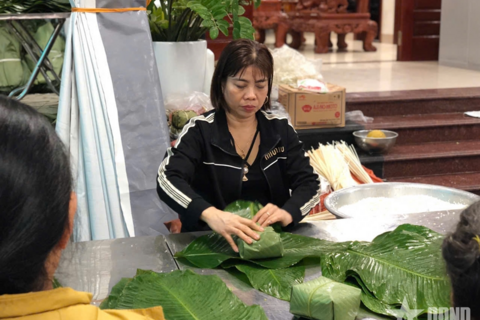 <a href="/ngam" title="Ngẫm" rel="dofollow">Ngẫm</a>