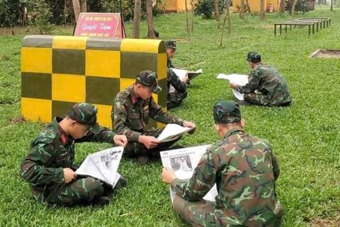 <a href="/ngam" title="Ngẫm" rel="dofollow">Ngẫm</a>