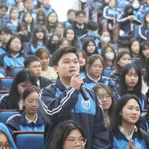 <a href="/khoi-nghiep" title="Khởi nghiệp" rel="dofollow">Khởi nghiệp</a>