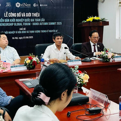 <a href="/khoi-nghiep" title="Khởi nghiệp" rel="dofollow">Khởi nghiệp</a>