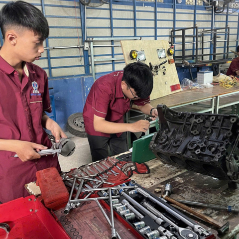 <a href="/khoi-nghiep" title="Khởi nghiệp" rel="dofollow">Khởi nghiệp</a>