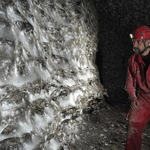 <a href="/kham-pha" title="Khám phá" rel="dofollow">Khám phá</a>