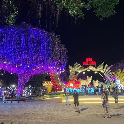 <a href="/kham-pha" title="Khám phá" rel="dofollow">Khám phá</a>