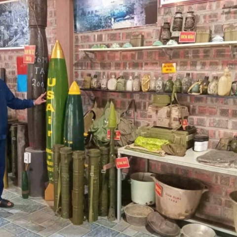 <a href="/kham-pha" title="Khám phá" rel="dofollow">Khám phá</a>