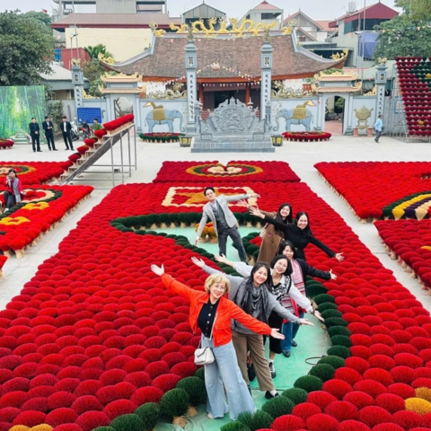 <a href="/kham-pha" title="Khám phá" rel="dofollow">Khám phá</a>