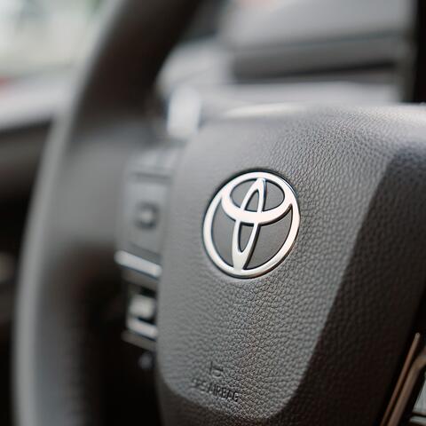 <a href="/hightech" title="Hightech" rel="dofollow">Hightech</a>