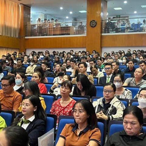 <a href="/kinh-te-247" title="Kinh tế 247" rel="dofollow">Kinh tế 247</a>