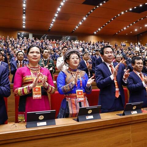 <a href="/tin-tong-hop" title="Tin tổng hợp" rel="dofollow">Tin tổng hợp</a>