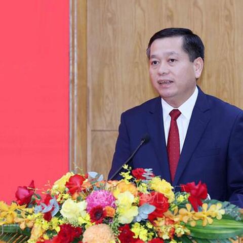 <a href="/tin-tong-hop" title="Tin tổng hợp" rel="dofollow">Tin tổng hợp</a>