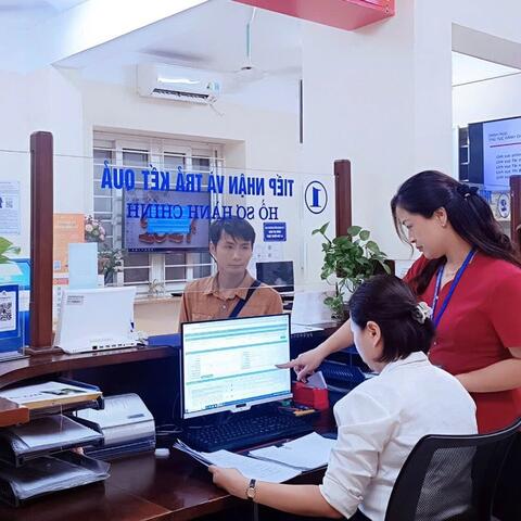 <a href="/tin-tong-hop" title="Tin tổng hợp" rel="dofollow">Tin tổng hợp</a>