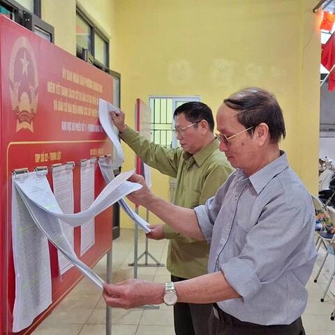 <a href="/tin-tong-hop" title="Tin tổng hợp" rel="dofollow">Tin tổng hợp</a>