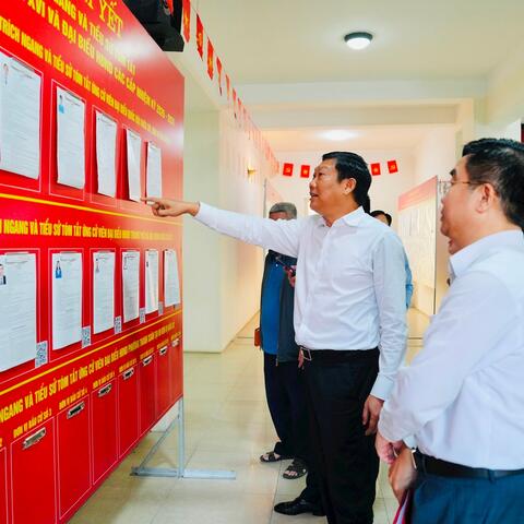 <a href="/tin-tong-hop" title="Tin tổng hợp" rel="dofollow">Tin tổng hợp</a>