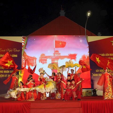 <a href="/tin-tong-hop" title="Tin tổng hợp" rel="dofollow">Tin tổng hợp</a>