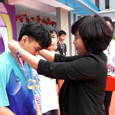 <a href="/the-thao" title="Thể thao" rel="dofollow">Thể thao</a>