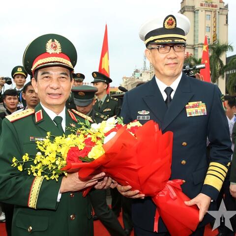 <a href="/tin-tong-hop" title="Tin tổng hợp" rel="dofollow">Tin tổng hợp</a>