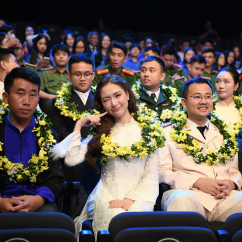 <a href="/gioi-tre" title="Giới trẻ" rel="dofollow">Giới trẻ</a>