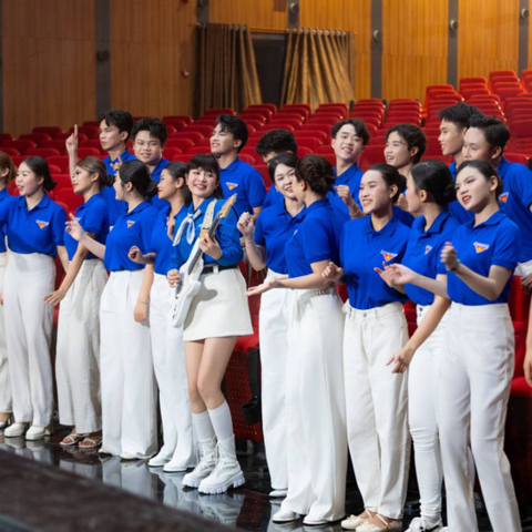 <a href="/gioi-tre" title="Giới trẻ" rel="dofollow">Giới trẻ</a>