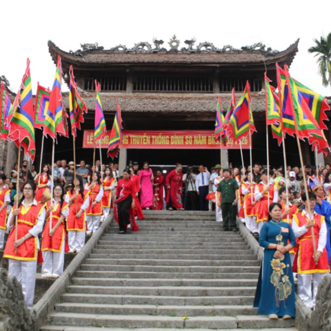 <a href="/kham-pha" title="Khám phá" rel="dofollow">Khám phá</a>