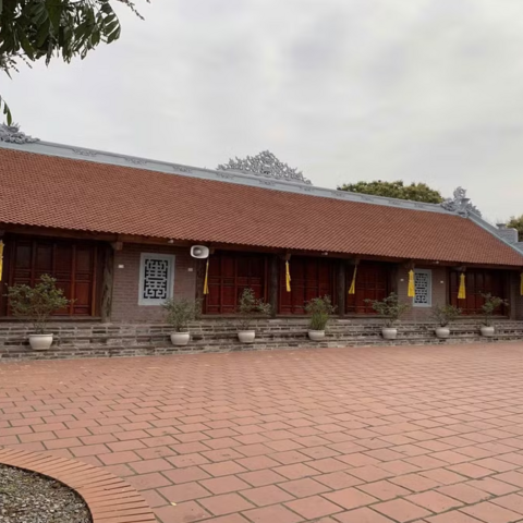 <a href="/kham-pha" title="Khám phá" rel="dofollow">Khám phá</a>