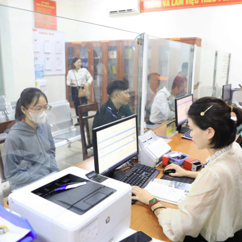 <a href="/tin-tong-hop" title="Tin tổng hợp" rel="dofollow">Tin tổng hợp</a>