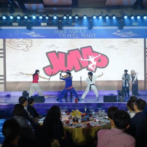 <a href="/kham-pha" title="Khám phá" rel="dofollow">Khám phá</a>