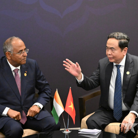 <a href="/tin-tong-hop" title="Tin tổng hợp" rel="dofollow">Tin tổng hợp</a>