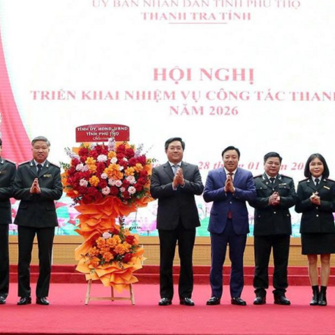 <a href="/tin-tong-hop" title="Tin tổng hợp" rel="dofollow">Tin tổng hợp</a>