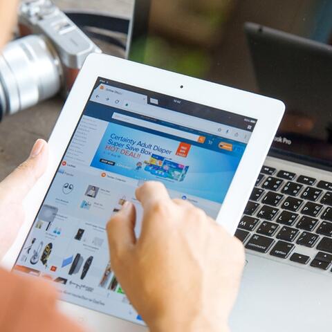 <a href="/kinh-te-247" title="Kinh tế 247" rel="dofollow">Kinh tế 247</a>