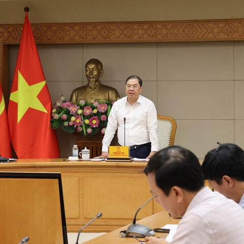 <a href="/tin-tong-hop" title="Tin tổng hợp" rel="dofollow">Tin tổng hợp</a>